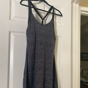 Patagonia dress with shelf bra, size medium like new!